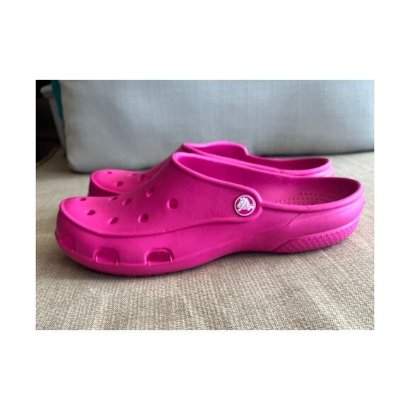Crocs Freesail Candy Pink Clog Mule Slide | No Longer Made | Size Women's 7 EUC - Picture 3 of 9